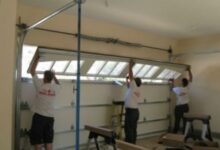 Photo of Монтаж секционных гаражных ворот своими руками